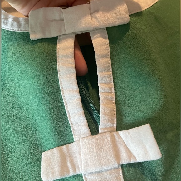 ModCloth peekaboo bow blouse light green and white - Picture 4 of 6